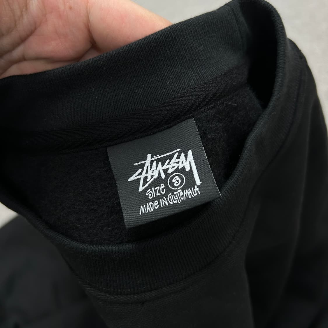 스투시 베이직 로고 블랙 맨투맨(S) 상품이미지2