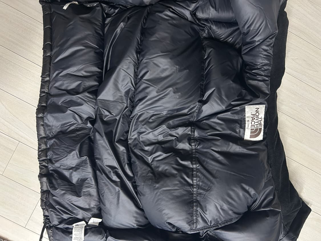 노스페이스 눕시 블랙 XL 판매합니다 상품이미지3