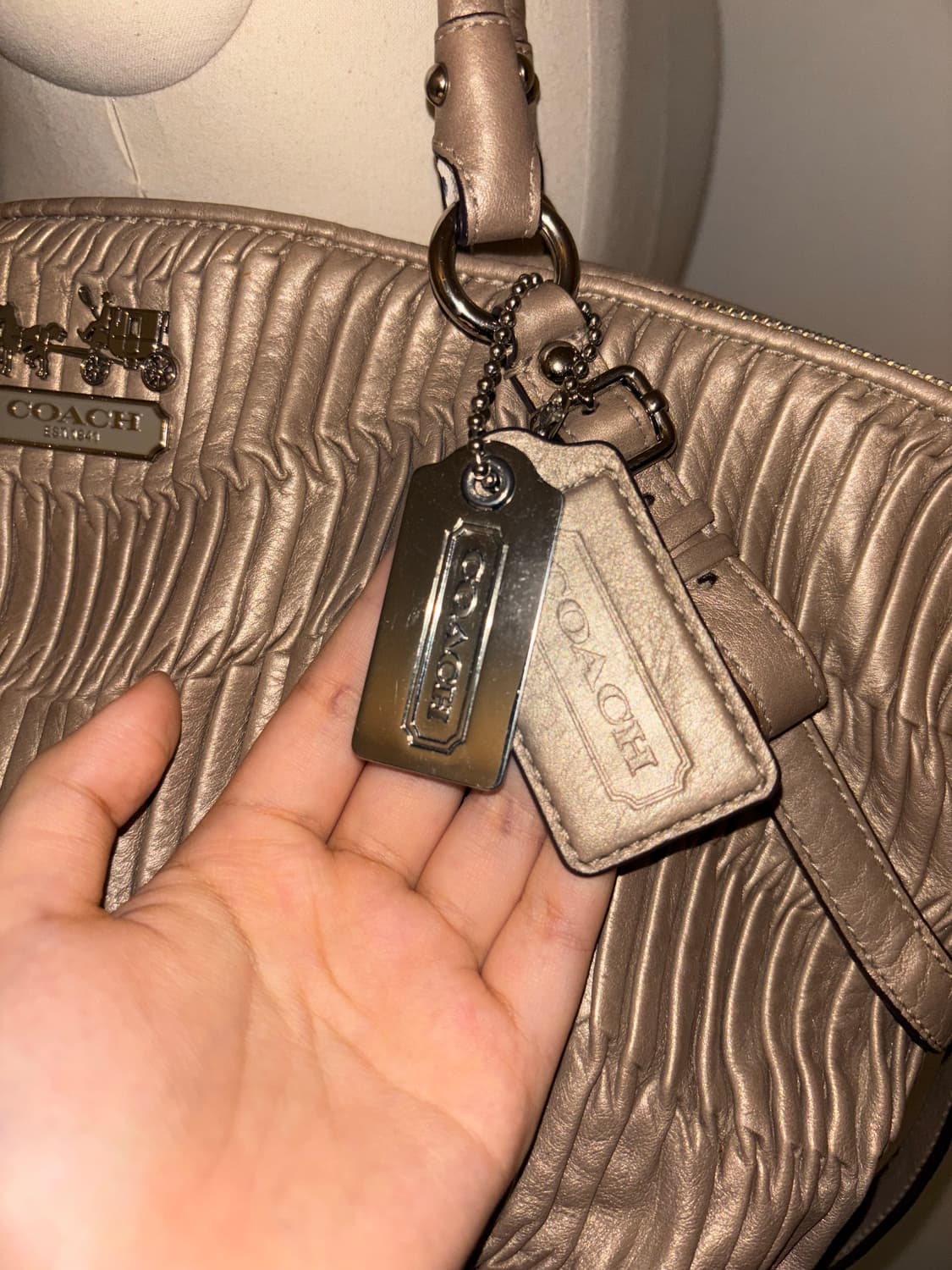 🚨연말세일🚨Coach Pink Gold shoulder bag 상품이미지4