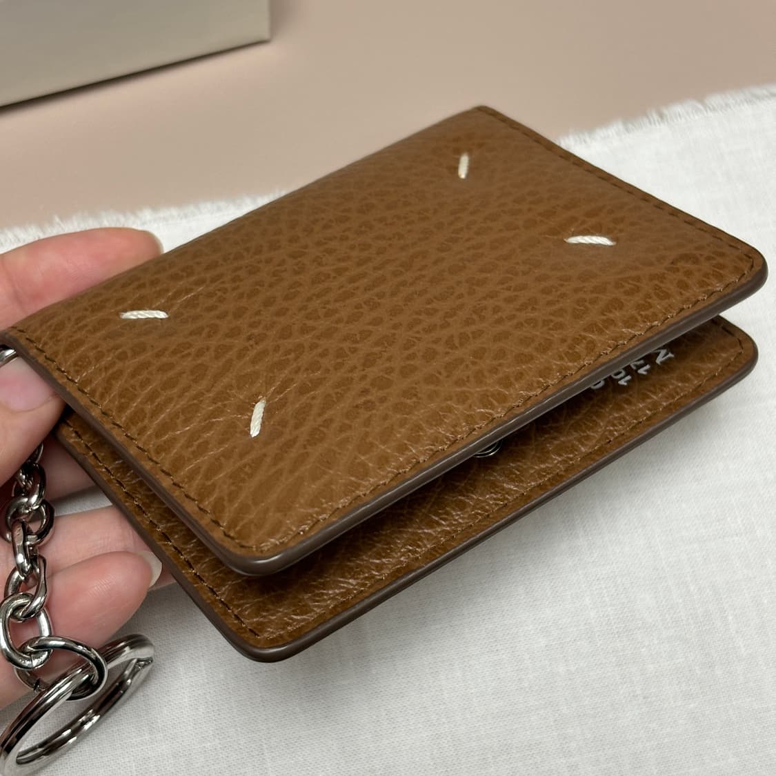 메종마르지엘라 체인 카드 지갑 브라운 풀박 상품이미지6