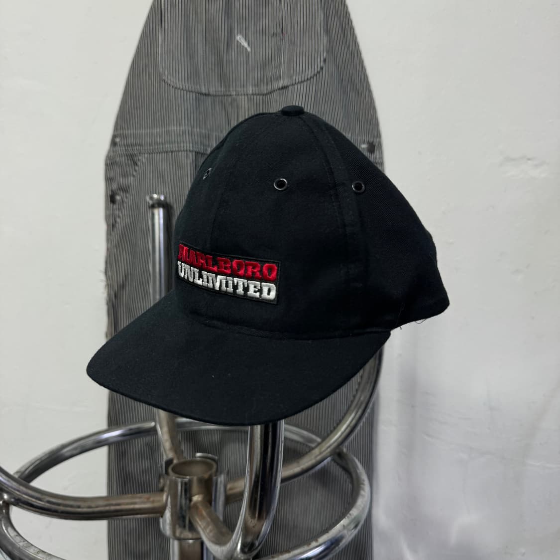 말보로 언리미티드 박스로고 코튼 스트랩 볼캡 상품이미지1