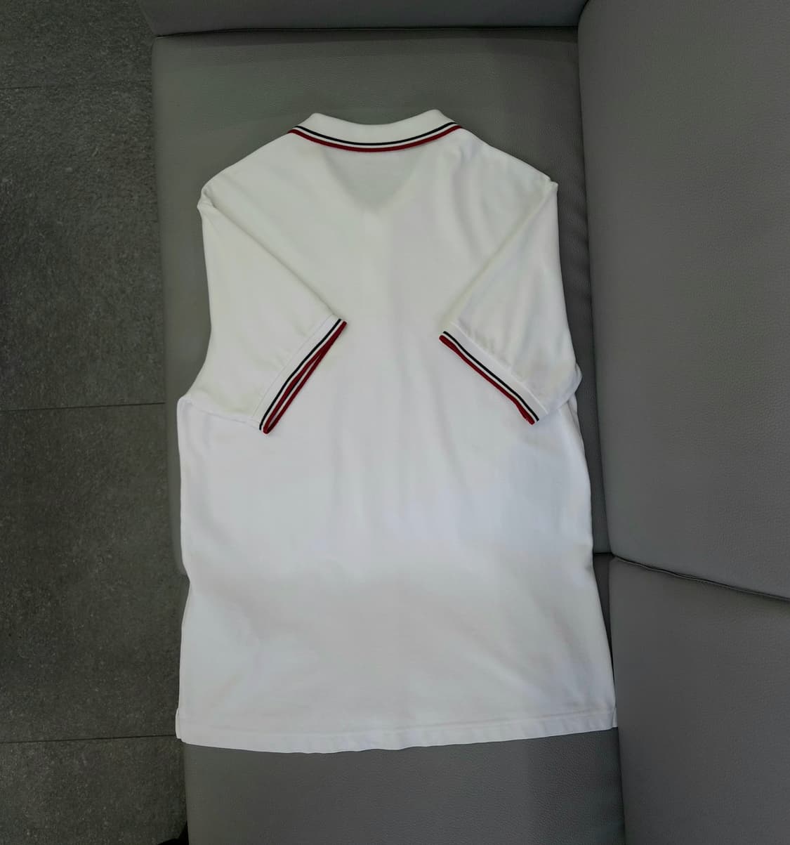 105 / 프라다 레드탭 폴로 반팔 상품이미지4