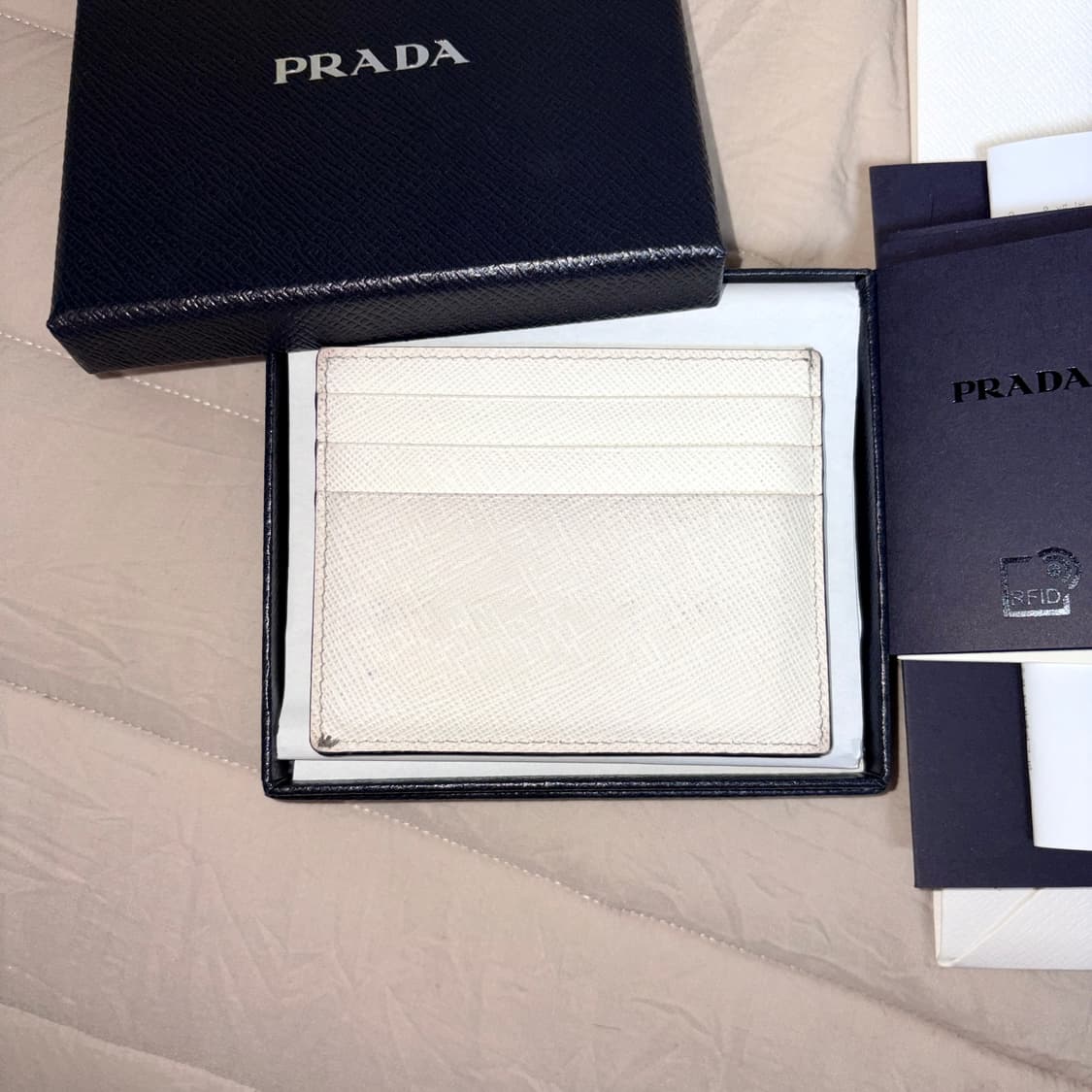 프라다 카드지갑 화이트 상품이미지2