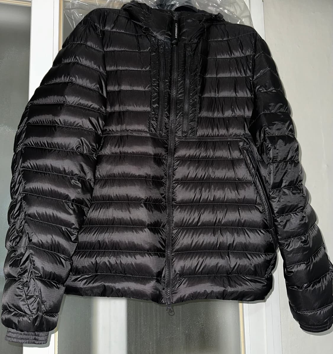 CP컴퍼니 DD쉘 고글 경량패딩 25FW 상품이미지1