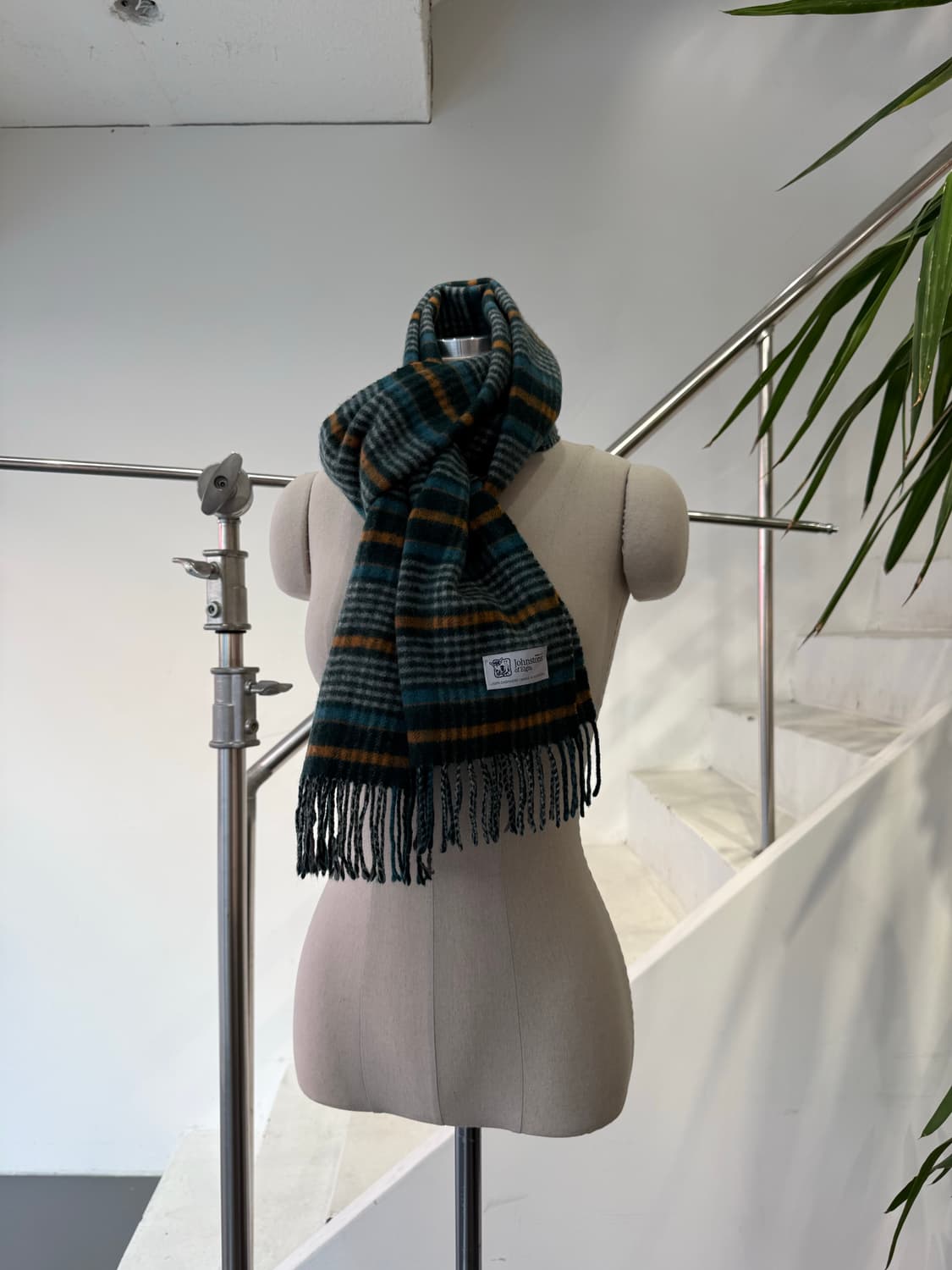 존스톤스 오브 엘긴 캐시미어 머플러 상품이미지5