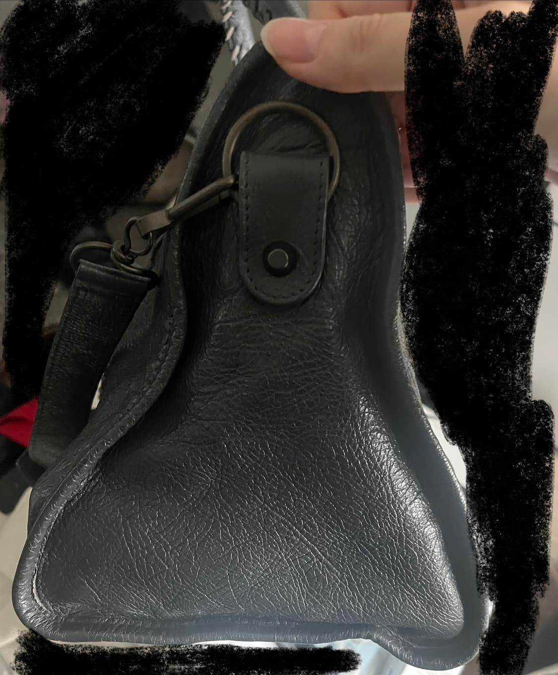 발렌시아가 시티 모터백  파트타임 다크그레이 판매합니다 상품이미지5