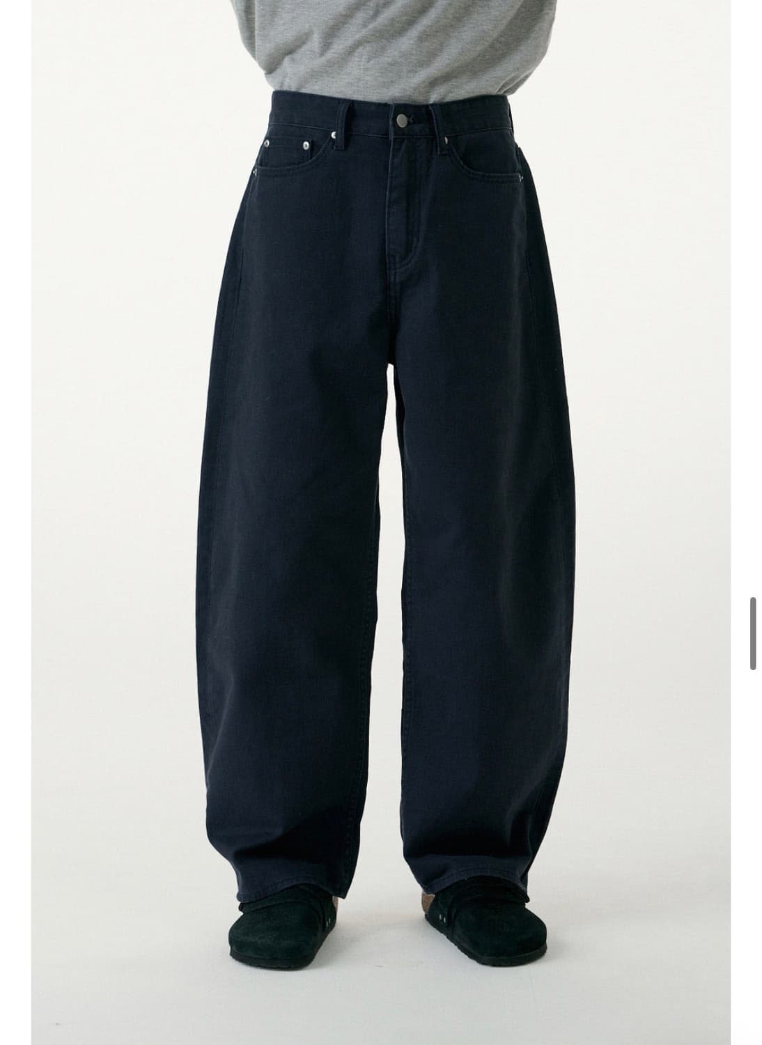 밀로아카이브 네이비 색상 커브드 데님 팬츠 L 상품이미지2