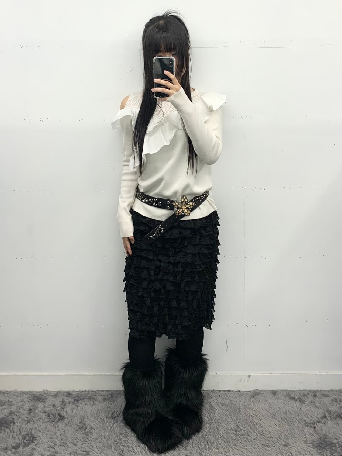 프릴 오프숄더 니트 상품이미지1