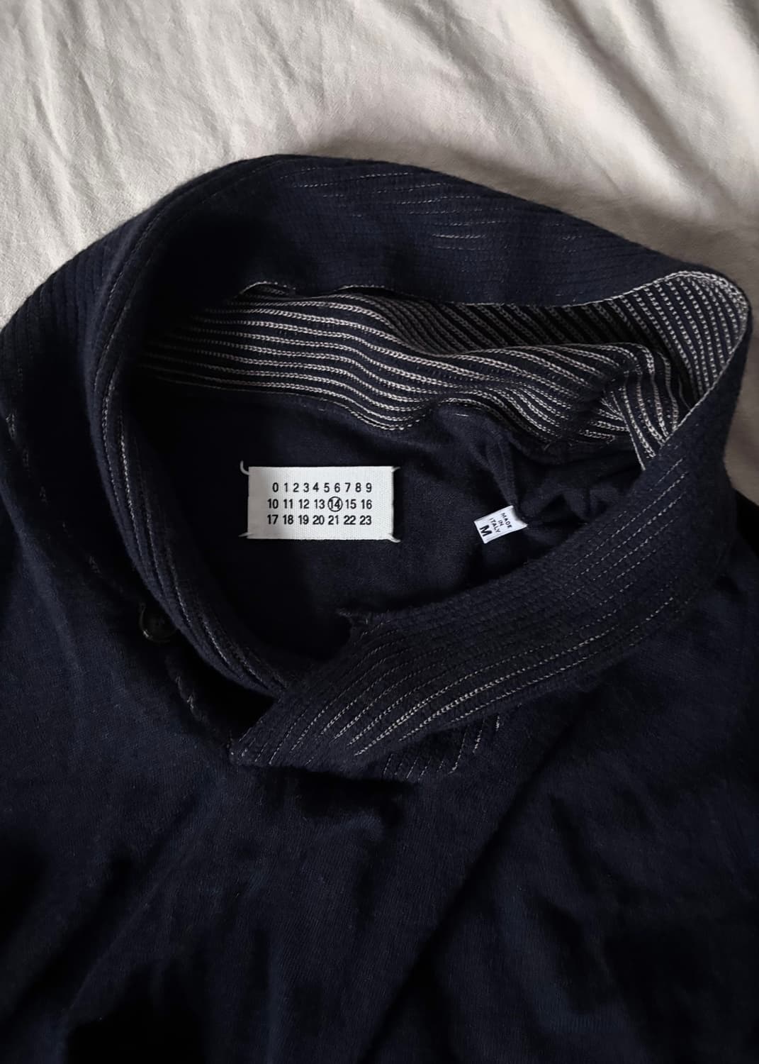 마르지엘라 원 버튼 카라 울 니트 상품이미지3