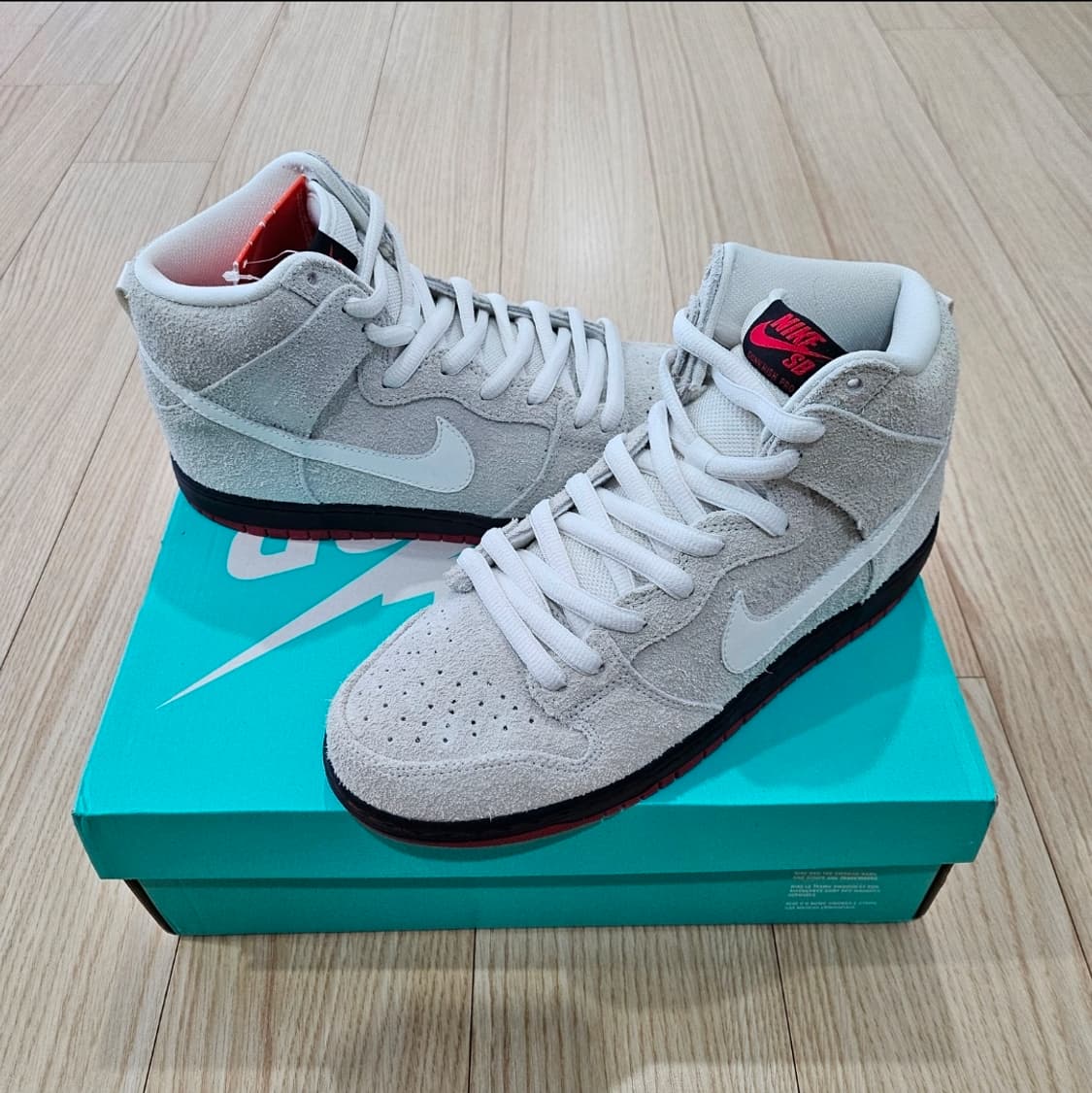 정품 새제품 한정판 나이키 SB 울프 인 쉽스 클로딩 265 상품이미지1
