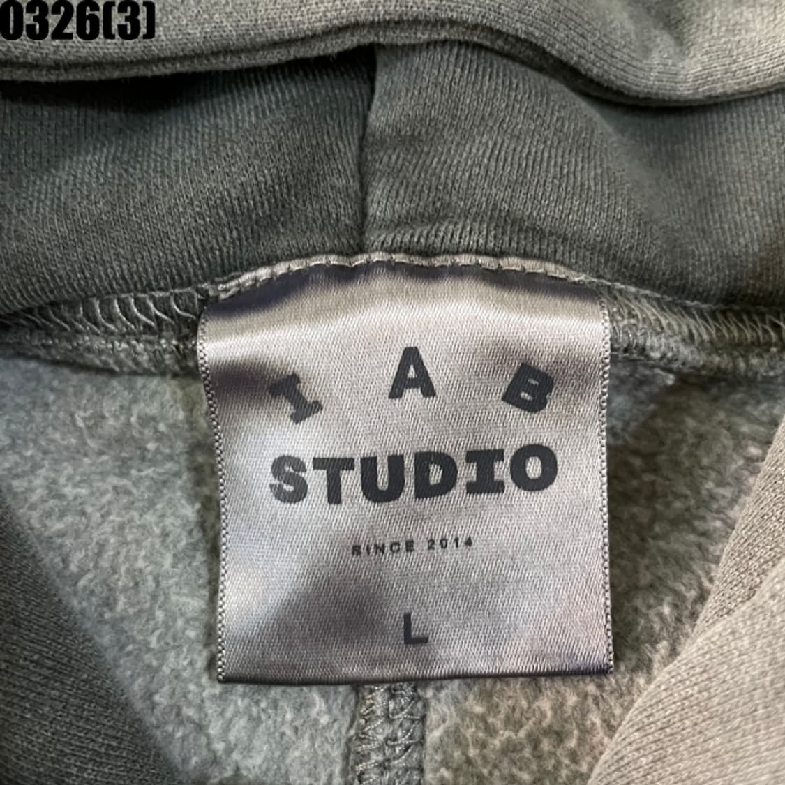 아이앱 스튜디오 후드티 상품이미지3