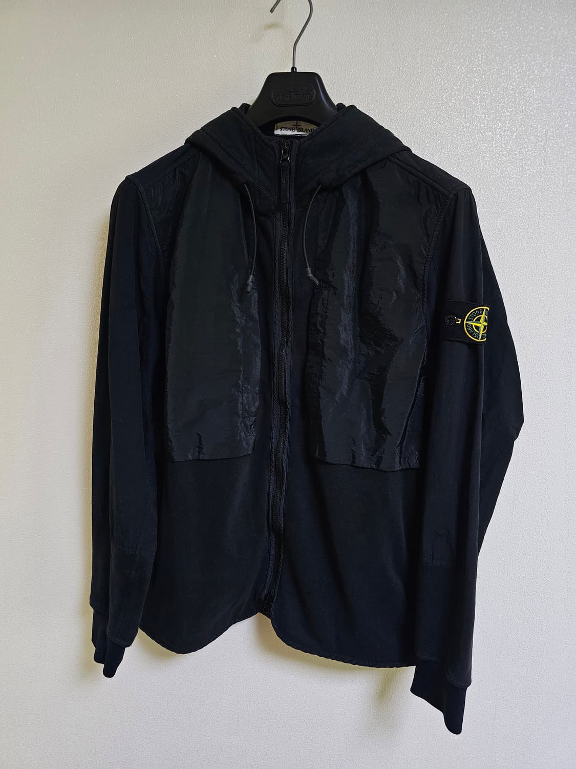스톤아일랜드 브러쉬드 코튼 나일론메탈 후드집업 상품이미지1