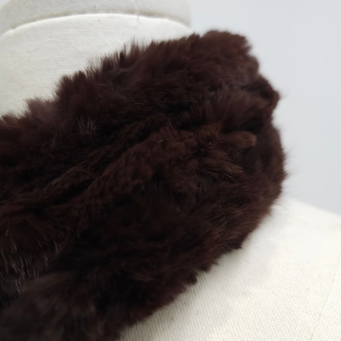토끼털 래핏퍼 브라운 겨울 폼폼 머플러 상품이미지6