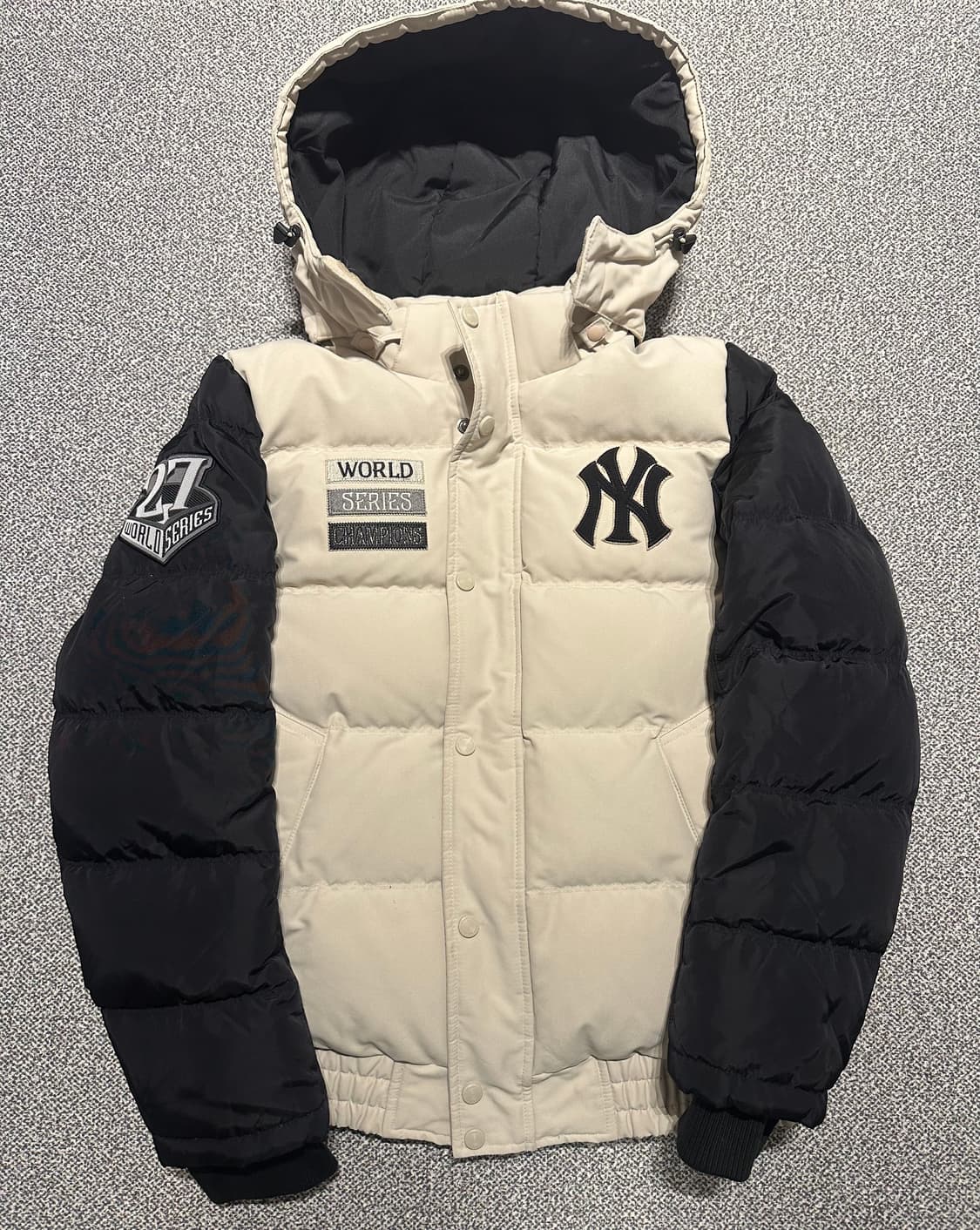MLB 뉴욕양키스 패딩 자켓 90 상품이미지1