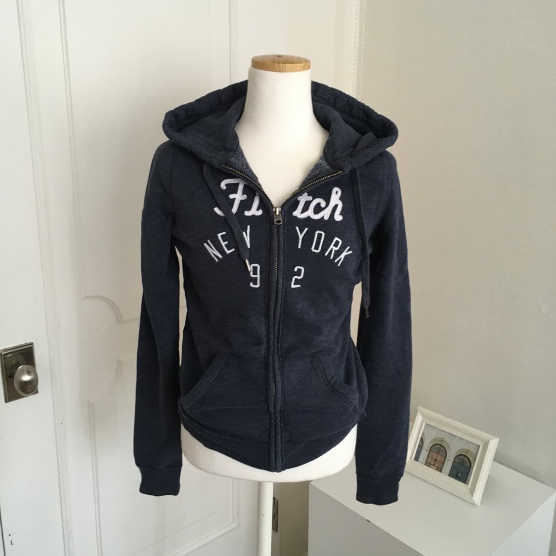 아베크롬비 y2k 슬림핏 후드집업 네이비 상품이미지1