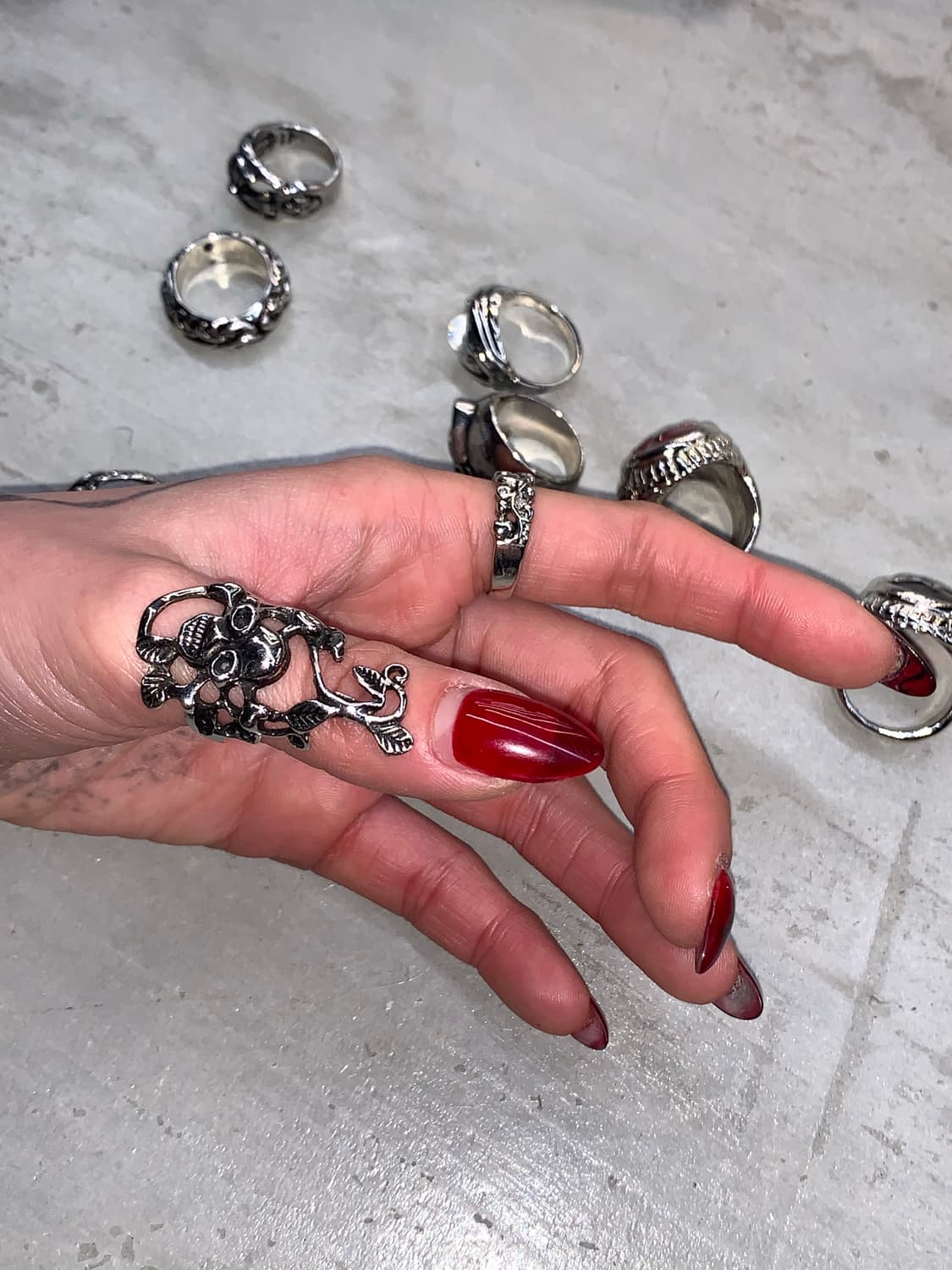 빈티지 오리엔탈 펑크 해골넝쿨링 상품이미지1