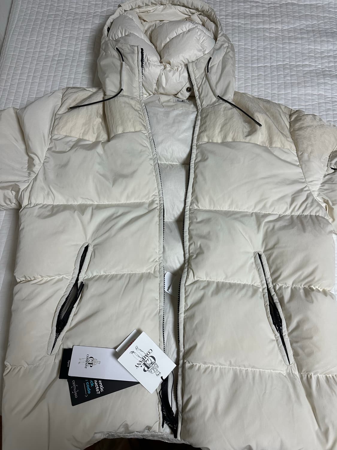 Cp company 시피 컴퍼니 nycra 패딩 팝니다 상품이미지4