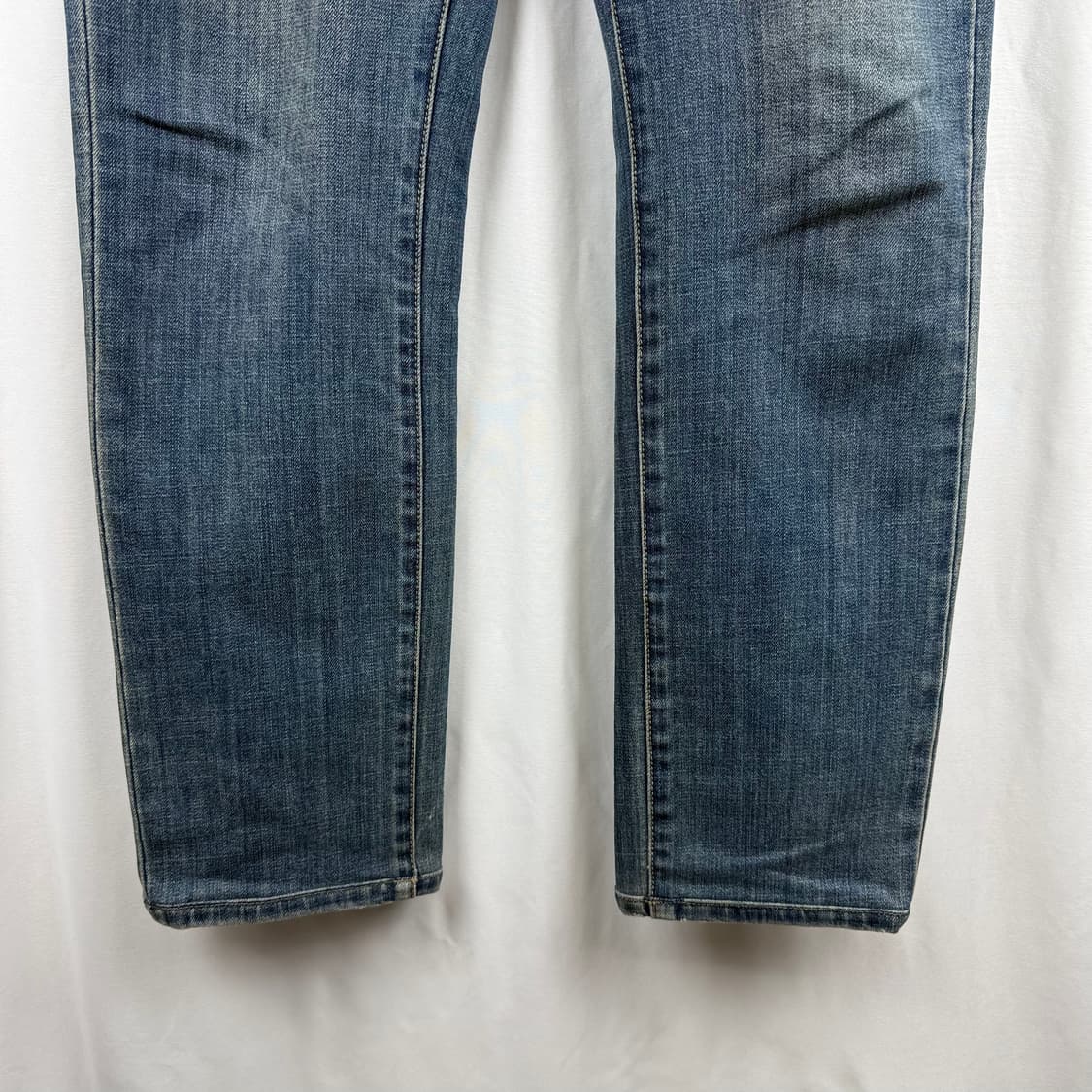 (32) 플랙 슬림핏 연청 데님 팬츠 상품이미지3