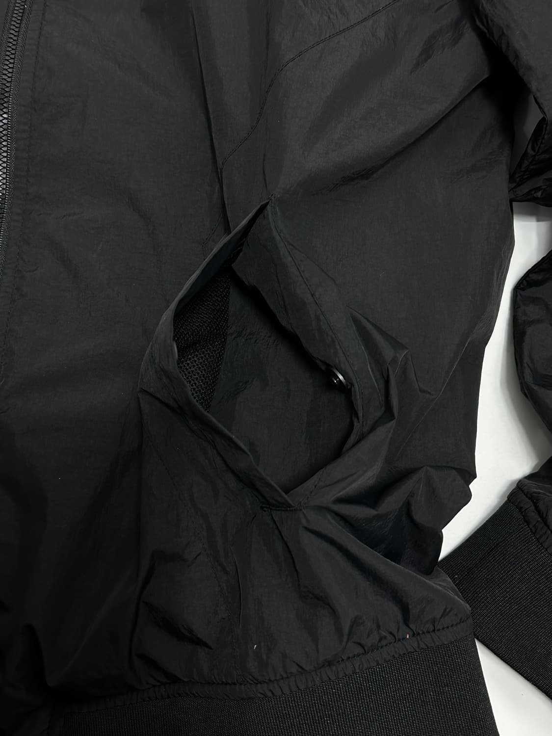 게스 경량 봄버 바람막이 자켓 상품이미지5