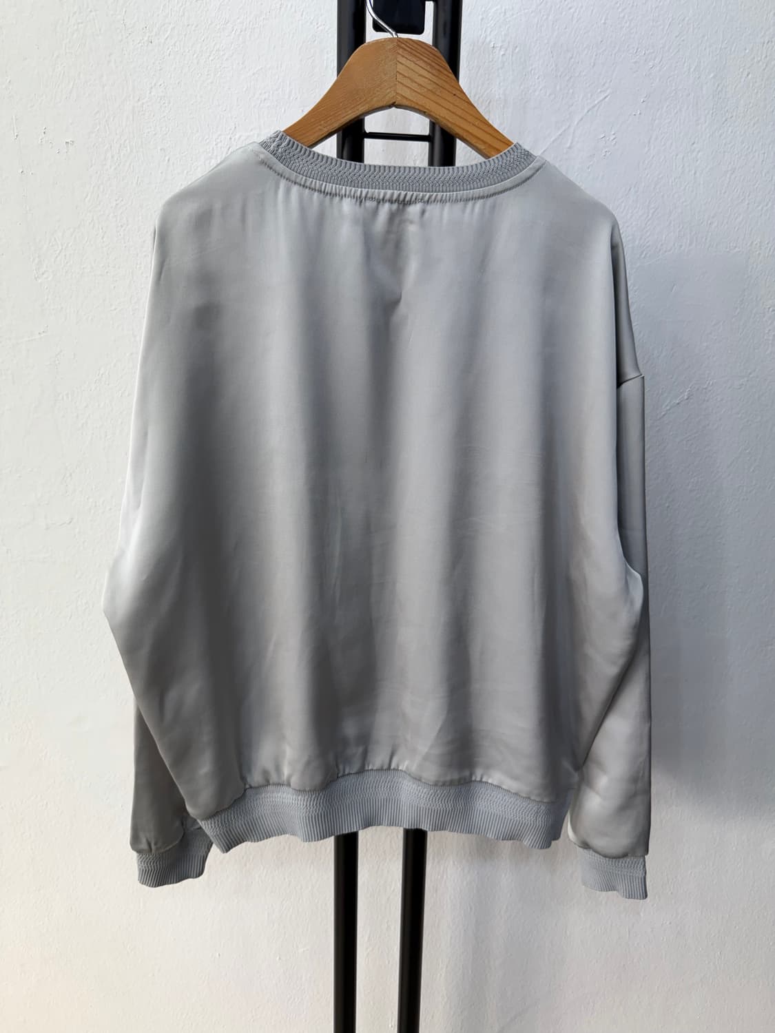 정품) 에스카다 여성 24ss 나일론 로고 맨투맨 S  상품이미지5