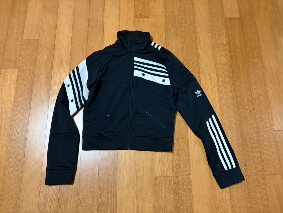 아디다스 크롭 져지 집업 상품이미지1