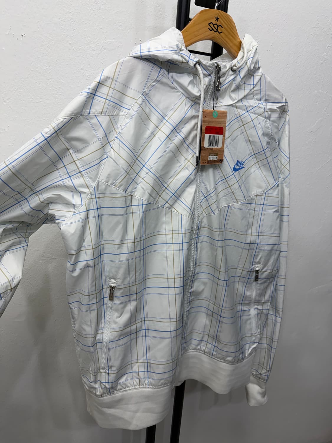 새제품) 나이키 남성 체크 패턴 바람막이 자켓 L 상품이미지2
