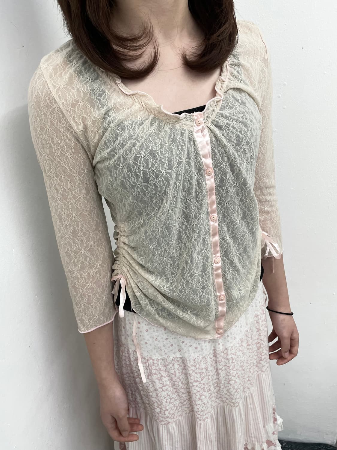 핑크 레이스 셔링 버튼 탑🌸 상품이미지2