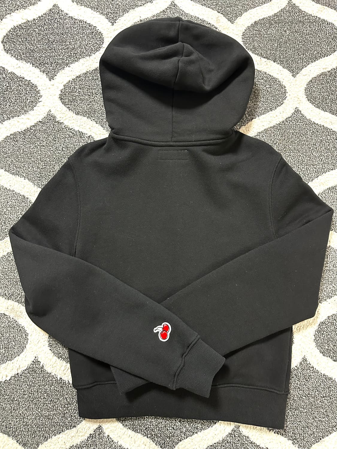 키르시 스몰 체리 크롭 후드집업 블랙 상품이미지2