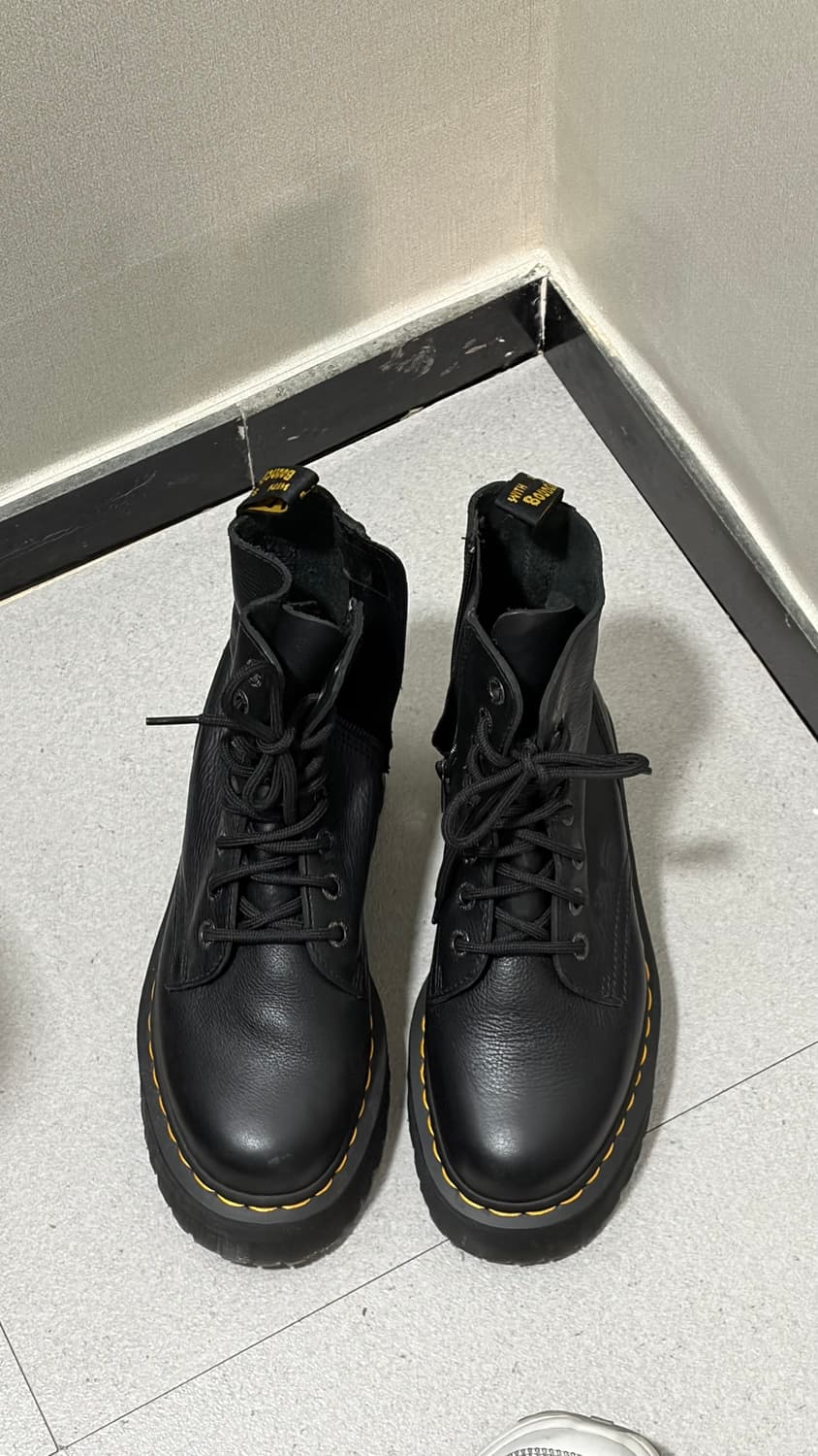 닥터마틴 제이든3 8홀 플랫폼 상품이미지1