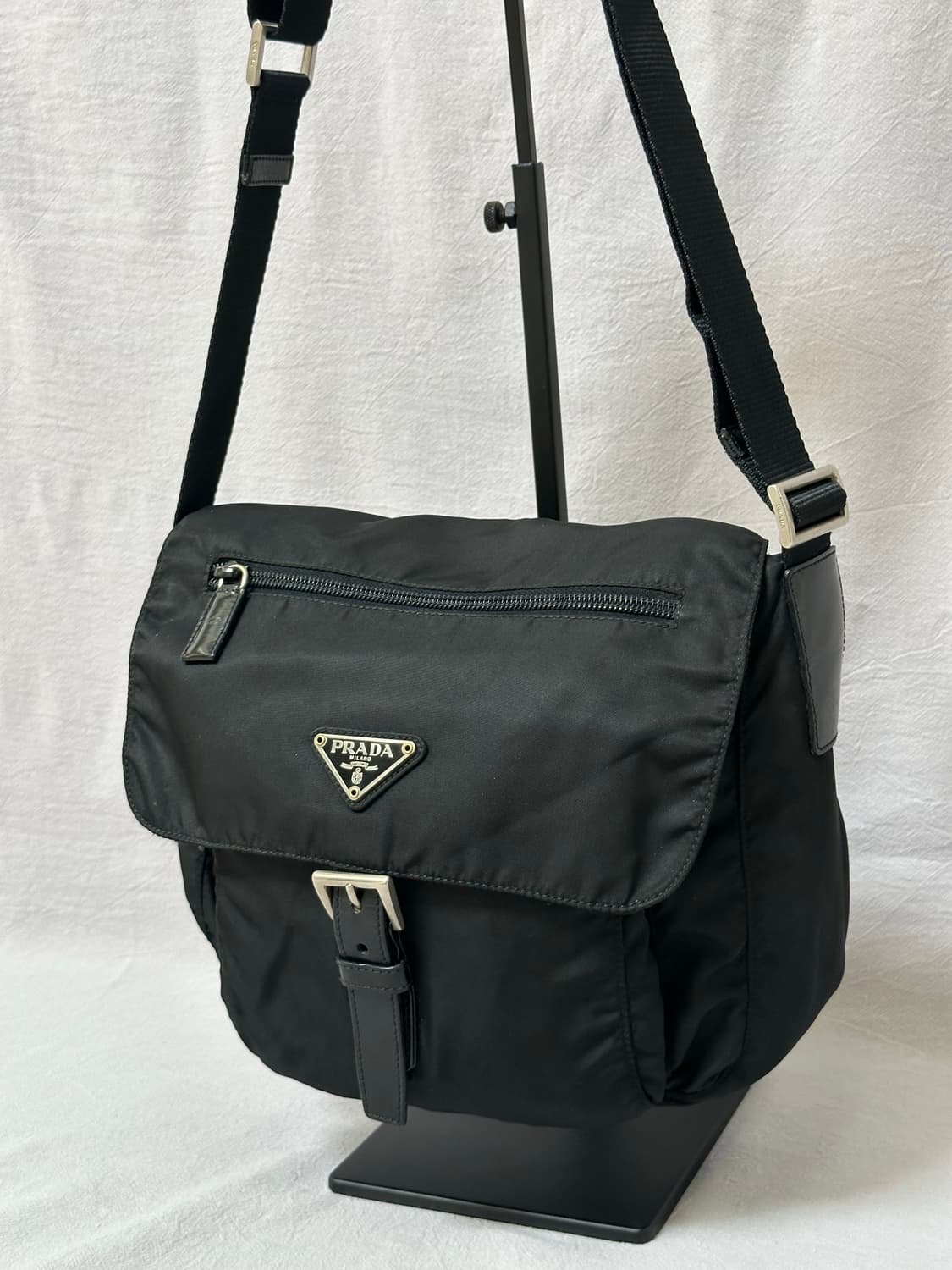 프라다 포코노 나일론 메신저백 버클 크로스백 주우재백 상품이미지3