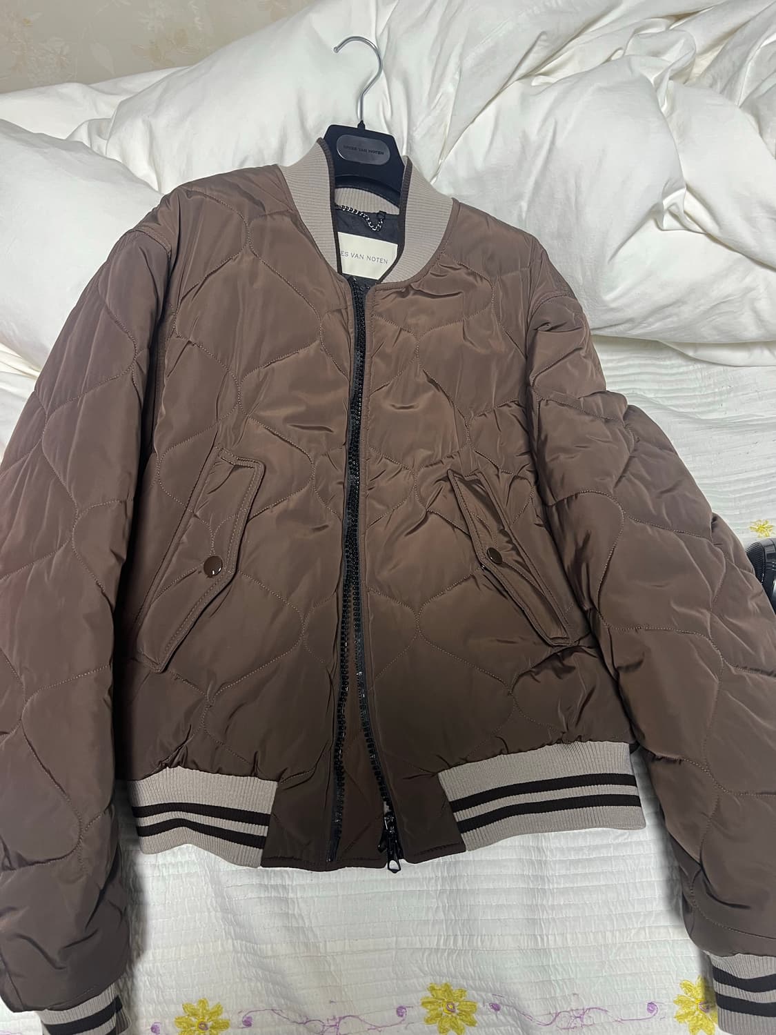 드리스 반 노튼 퀼팅 봄버 자켓 브라운 상품이미지2