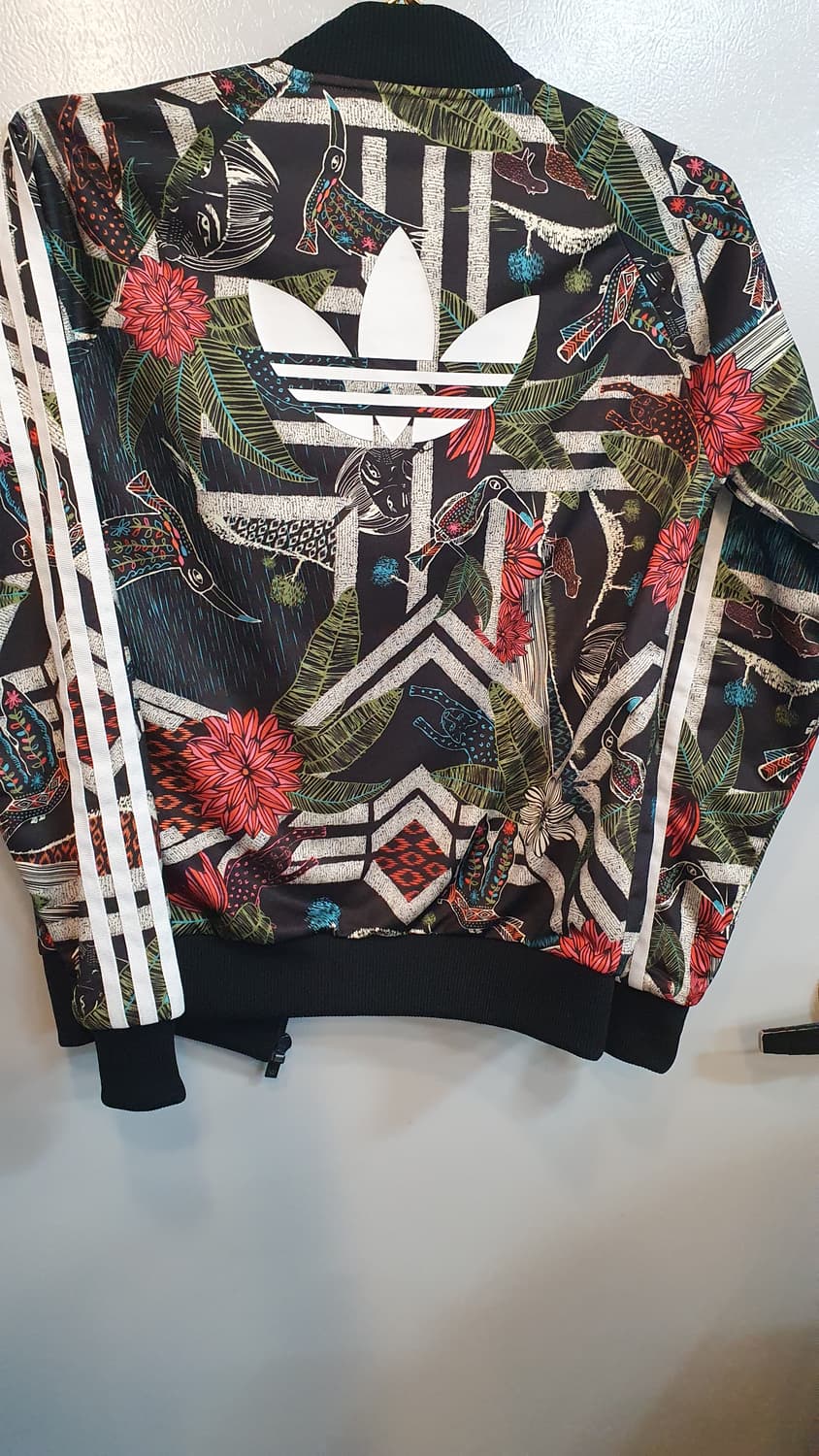 아디다스 플라워 패턴 트랙탑85상태굿굿
상태최상입니다 상품이미지2