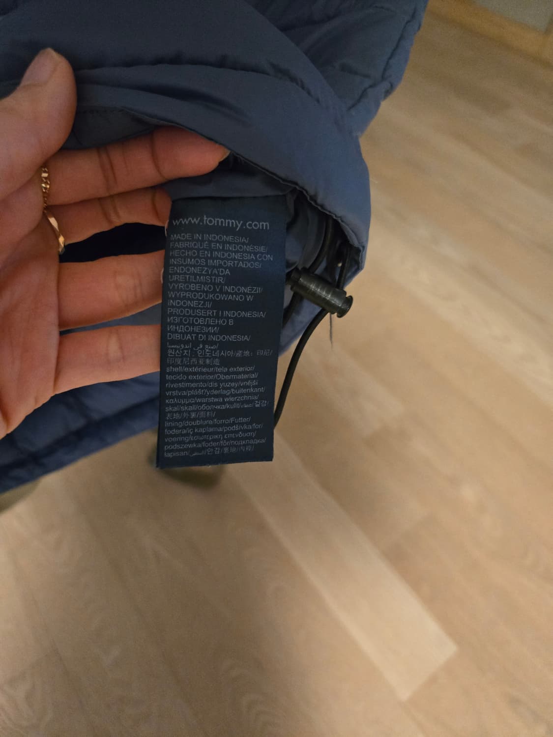 [m] 타미힐피거 남성 덕다운 패딩 조끼 상품이미지5