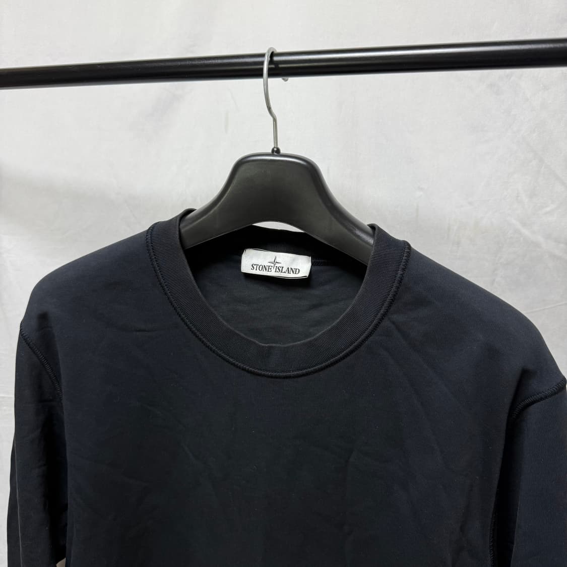 스톤아일랜드 63051 크루넥 스웨트셔츠 맨투맨 상품이미지2