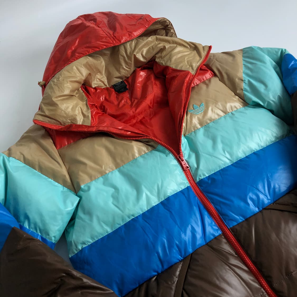 아디다스 멀티컬러 패딩 M 상품이미지3