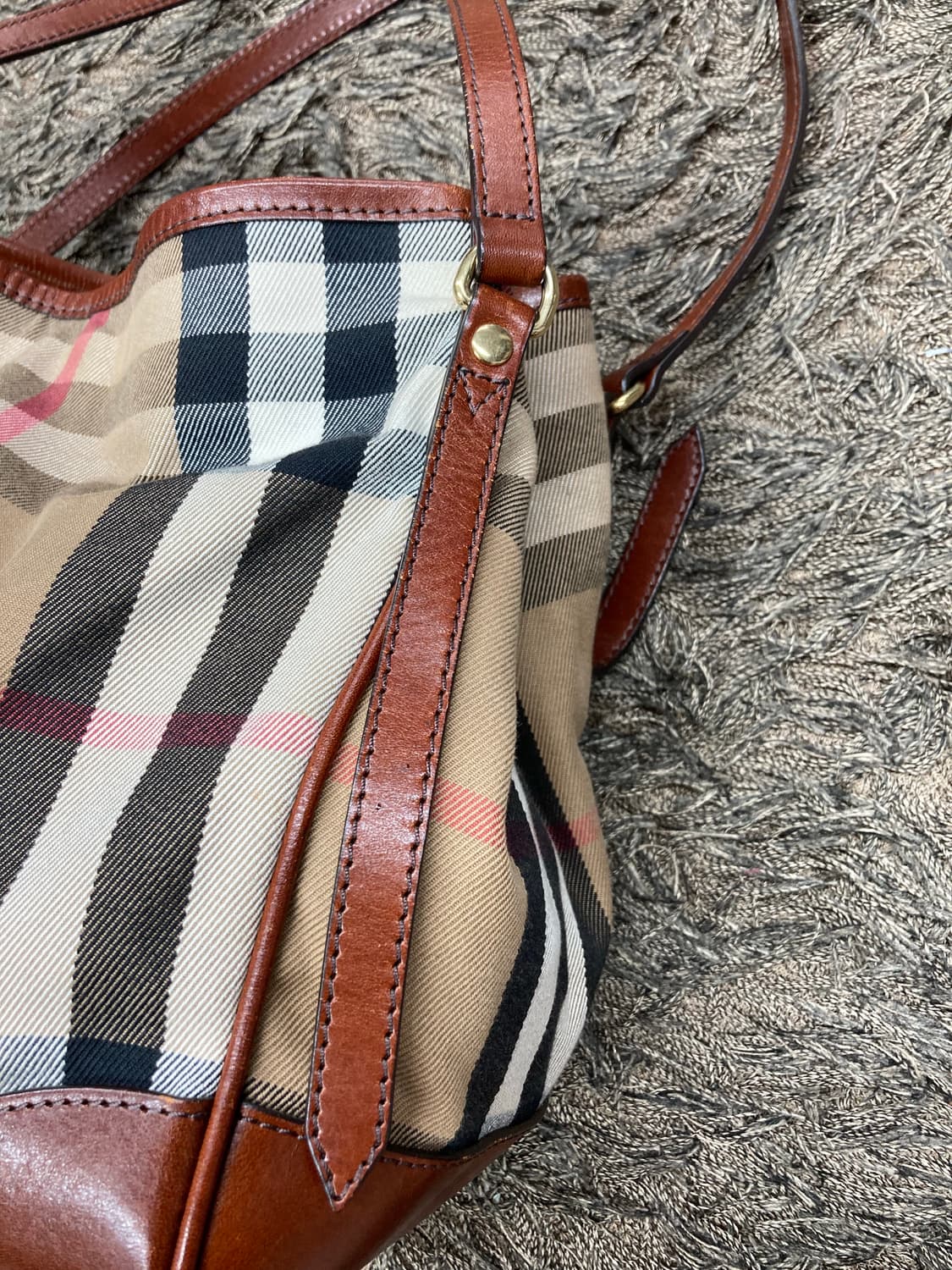 버버리 여성토트백 상품이미지3