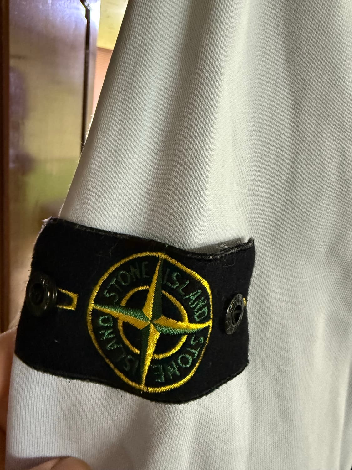 안냐세요 스톤아일랜드 sss급 스카이 맨투맨 L사이즈 판매합니다(정품) 상품이미지2