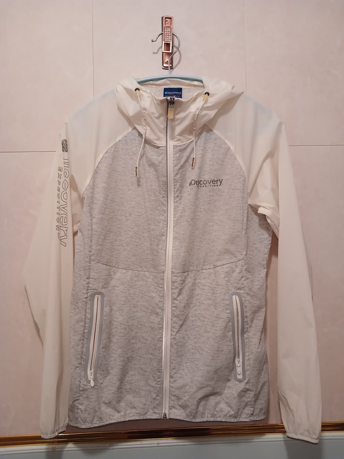 디스커버리 정품 여성 바람막이 90 사이즈 상품이미지1