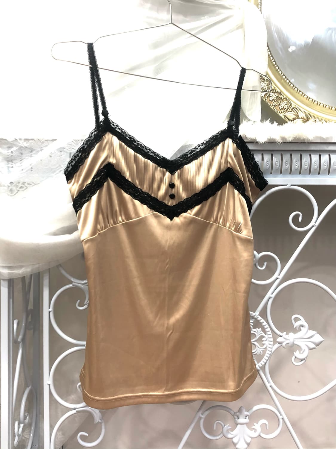 gold satin lace sleeveless 상품이미지2