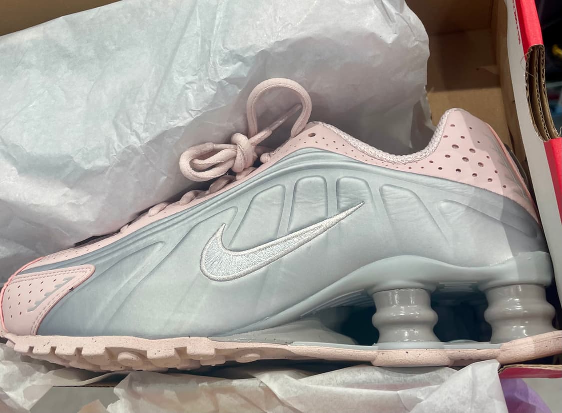 나이키 삭스 R4 우먼스 베얼리 로즈 7(240) 상품이미지3