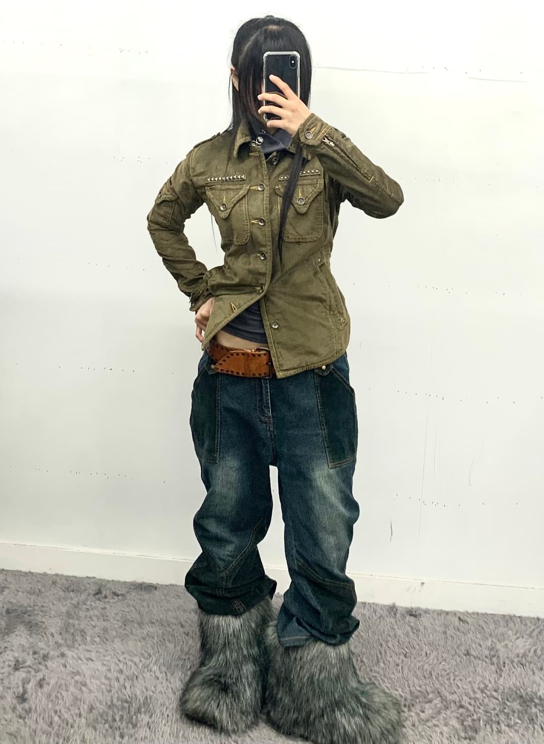 스웨이드 디테일 부츠컷 데님 상품이미지1