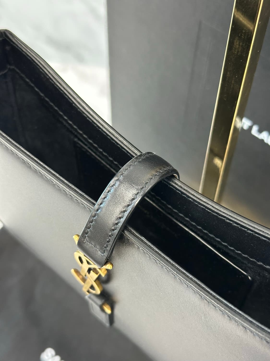 생로랑 le 5 a 7 스몰 호보백 상품이미지7