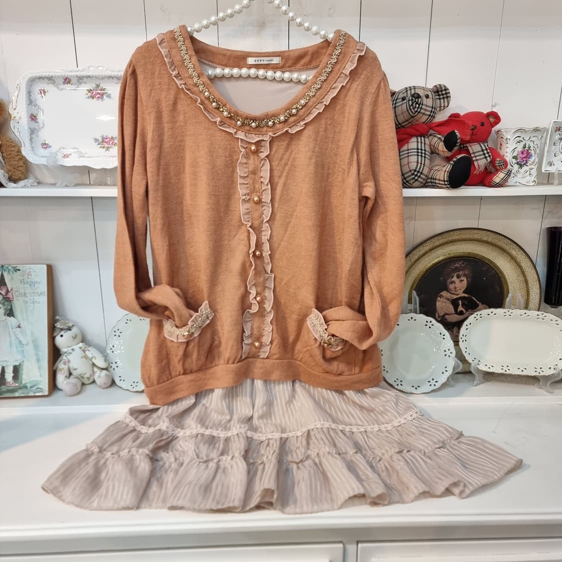 axes femme 악세스팜므 밀크티 초코카라멜 프릴 니트 상품이미지1