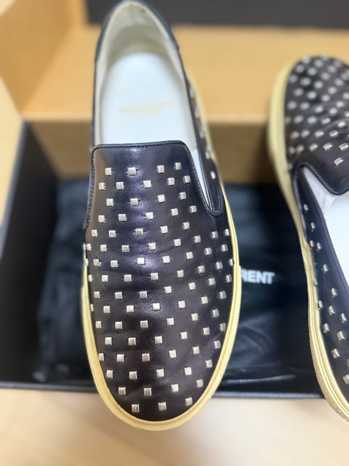 생로랑 스터드 스케이트 슬립온 상품이미지3