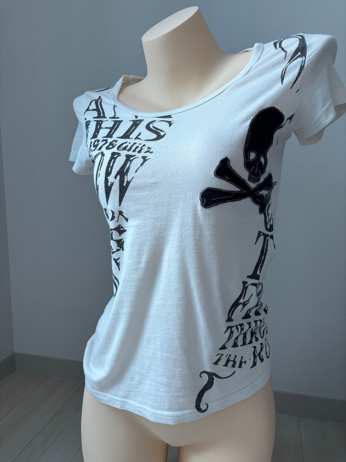 해골 프린팅 딱붙 반팔티 상품이미지2