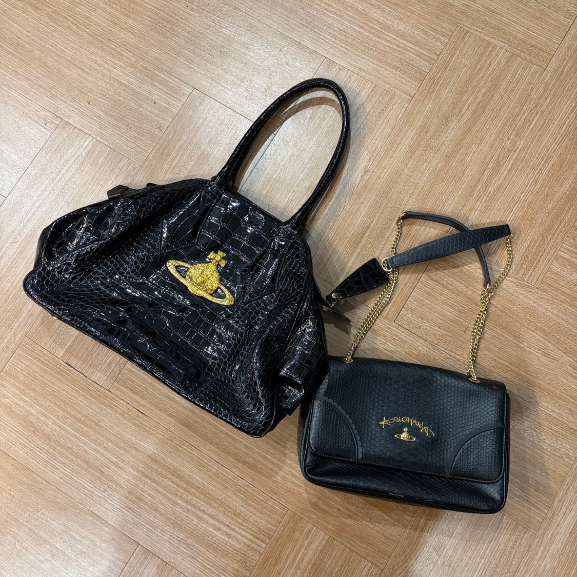 비비안웨스트우드 앵글로마니아 블랙 프릴리 스네이크 백 상품이미지10