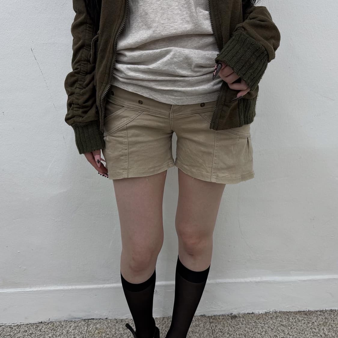 Ozz on eyelet detail short pants 상품이미지3