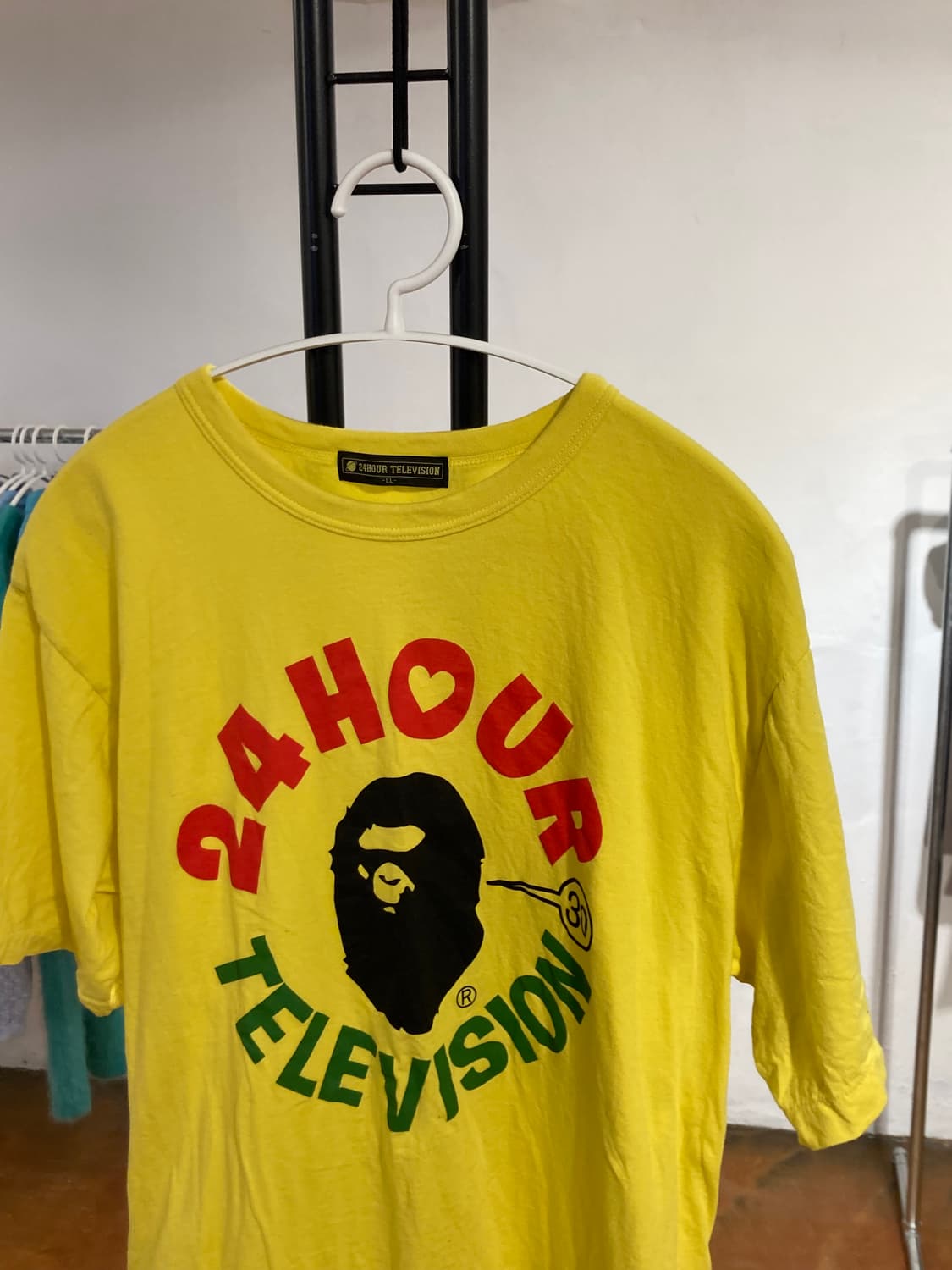 베이프 에이프 헤드 로고 티셔츠 상품이미지5