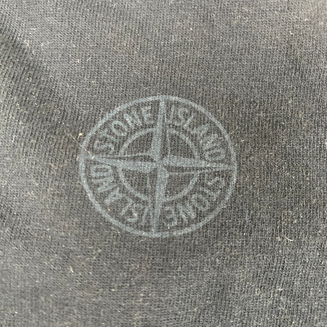 스톤아일랜드 자수로고 다크네이비 하프티 상품이미지4