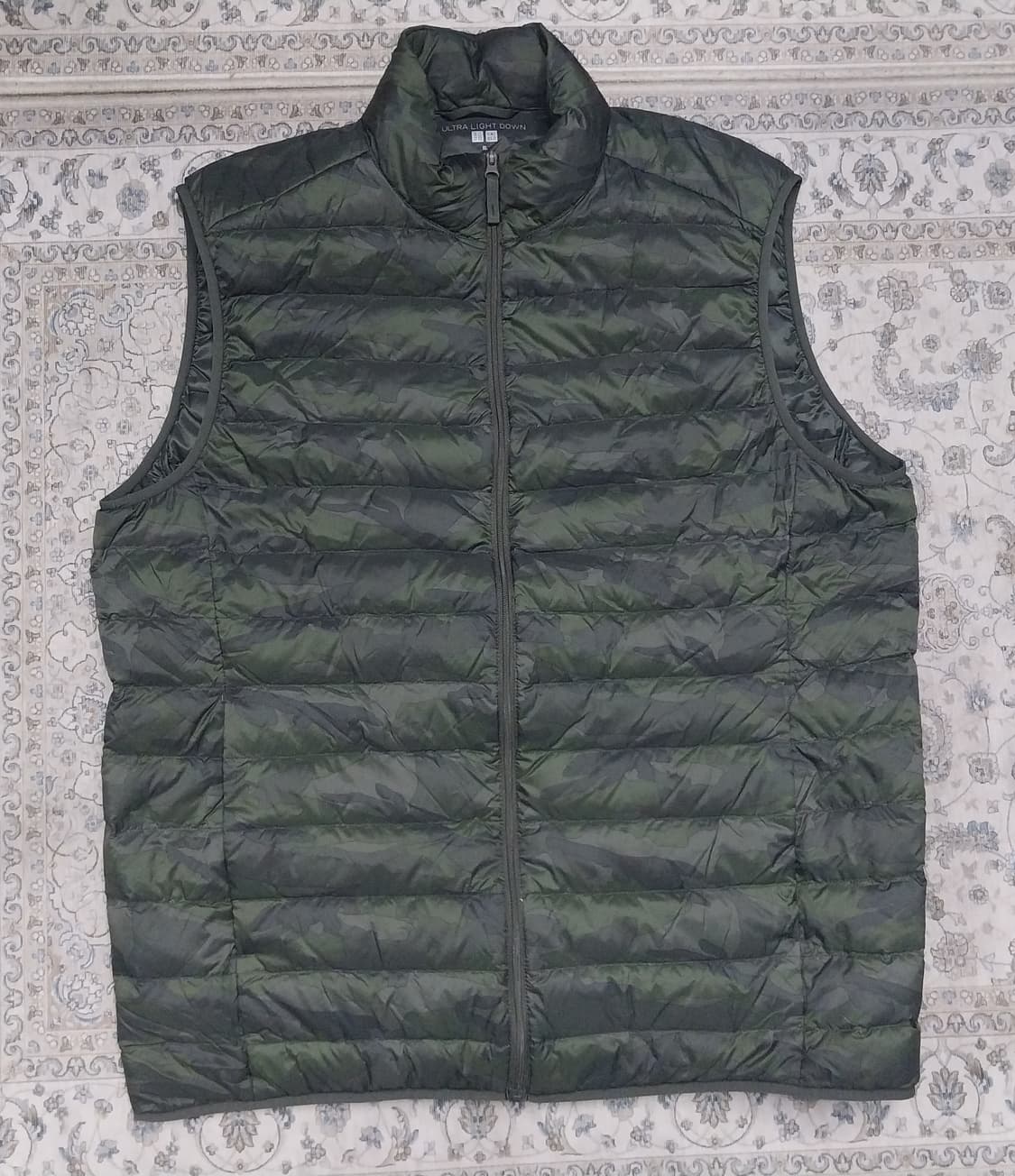 유니클로 울트라라이트다운 패딩 조끼 카모 XL 상품이미지1